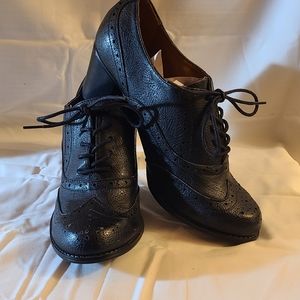 G.H.Bass Oxford Heels